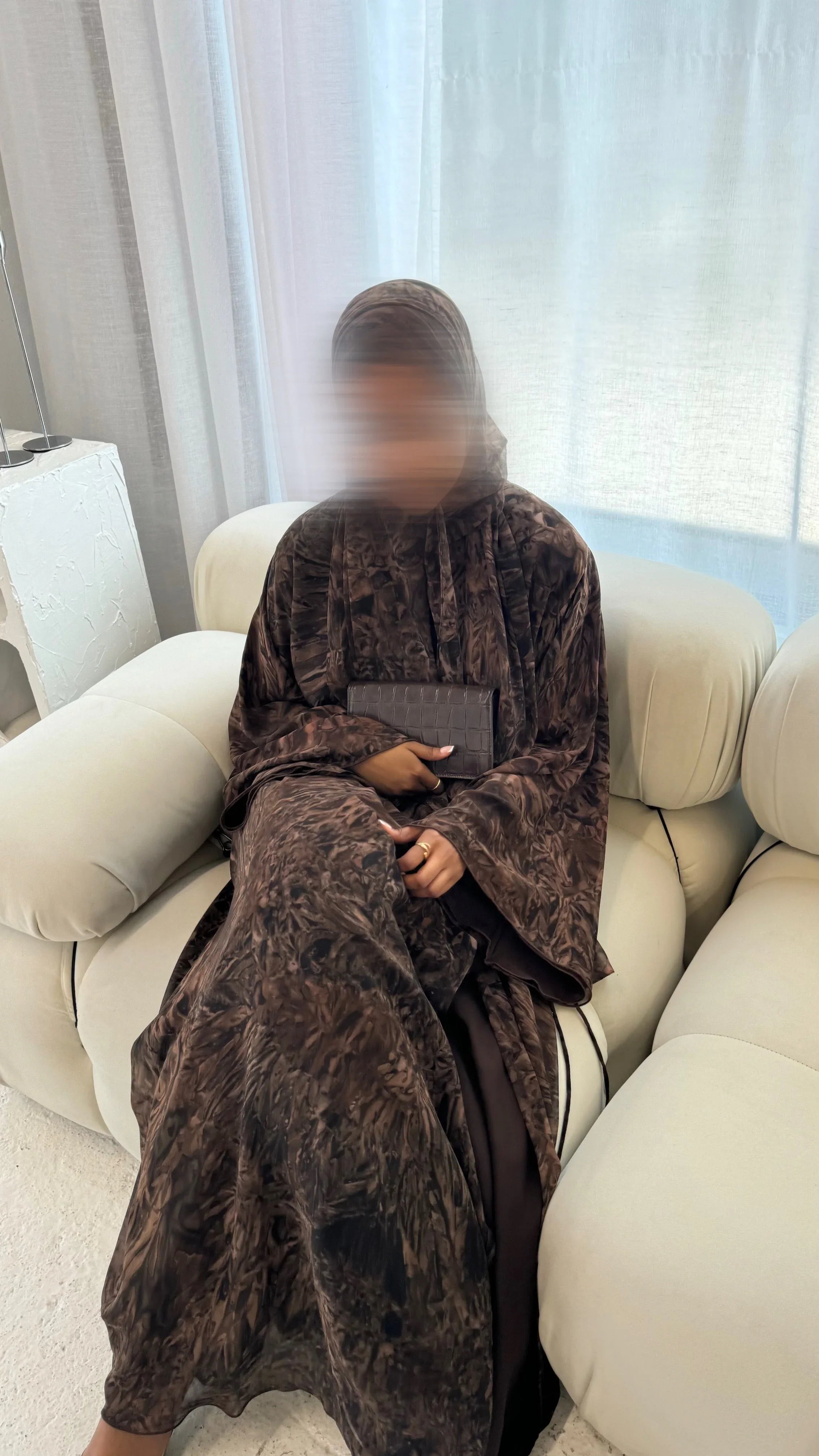 Chestnut Dusk - YARA MODEST