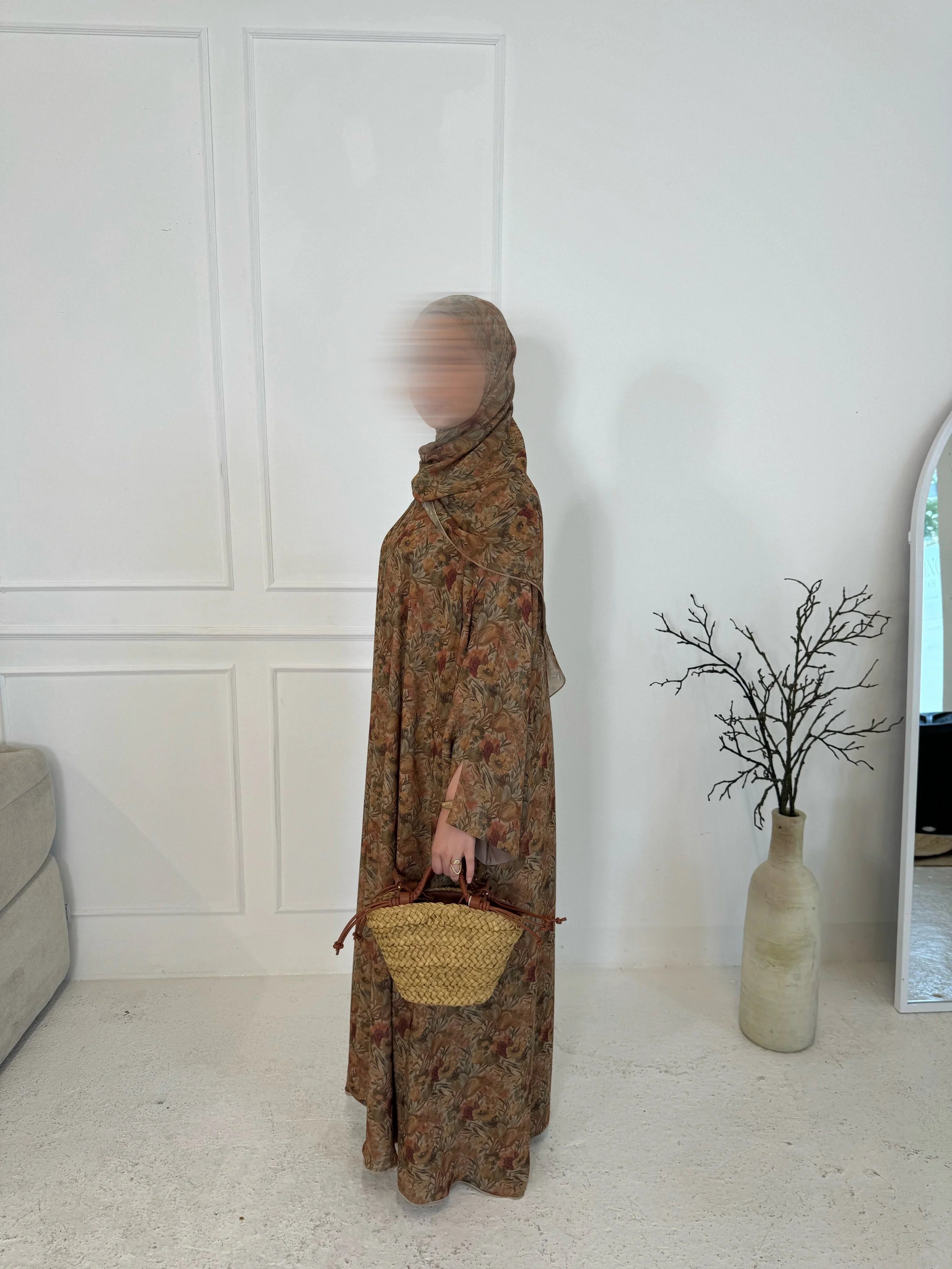 Auburn - YARA MODEST